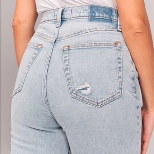 Abercrombie & Fitch Ultra High Rise Ankle Jeans 26